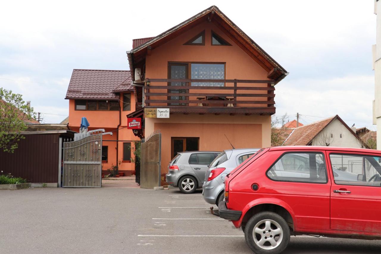 Hotel Amelia House Făgăraş Exterior foto